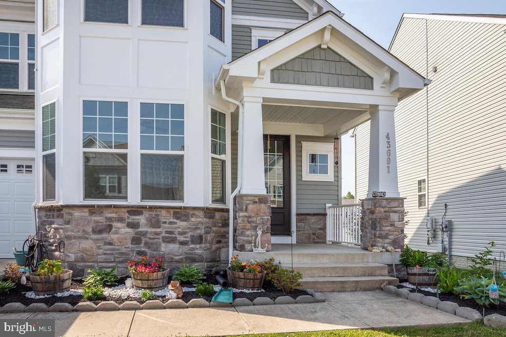 43691 Yulan St, California, MD 20619 - photo 1