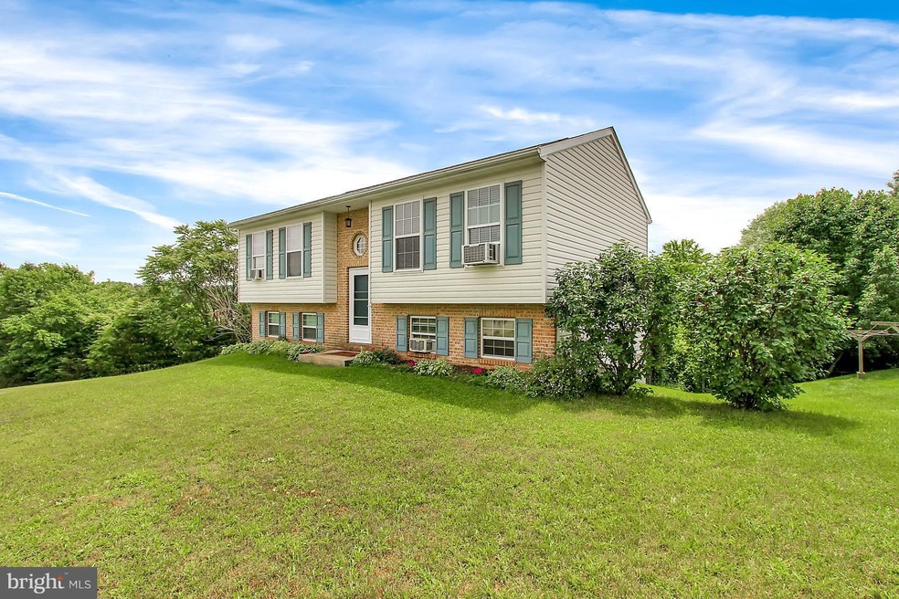 4126 Heiple Ct, Greencastle, PA 17225 - photo 1