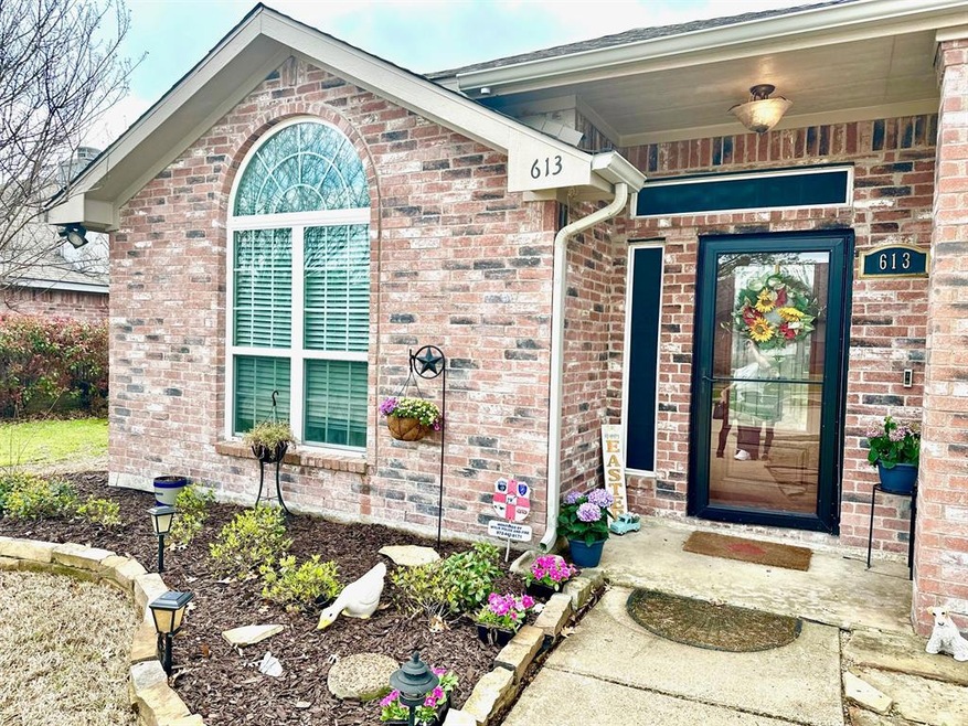 613 Burchshire Ln, Wylie, TX 75098 - photo 1