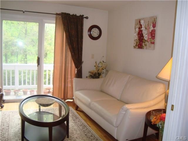 7 Dean St unit 104, Danbury, CT 06810 - photo 1