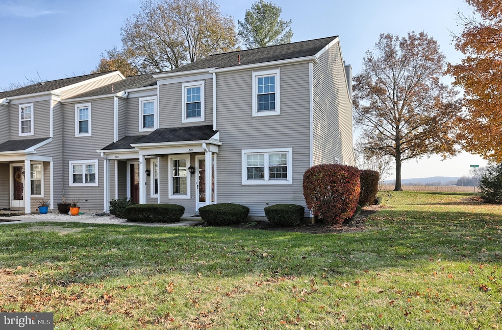 501 Barrington Ct, Palmyra, PA 17078 - photo 1