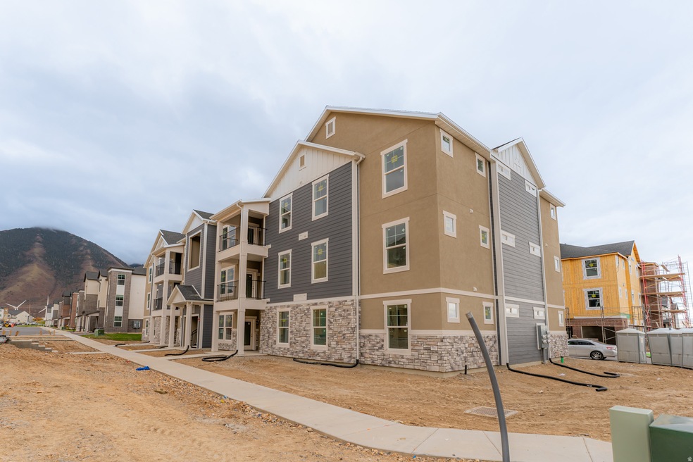 4655 S 720 W unit I302, Spanish Fork, UT 84660 - photo 1