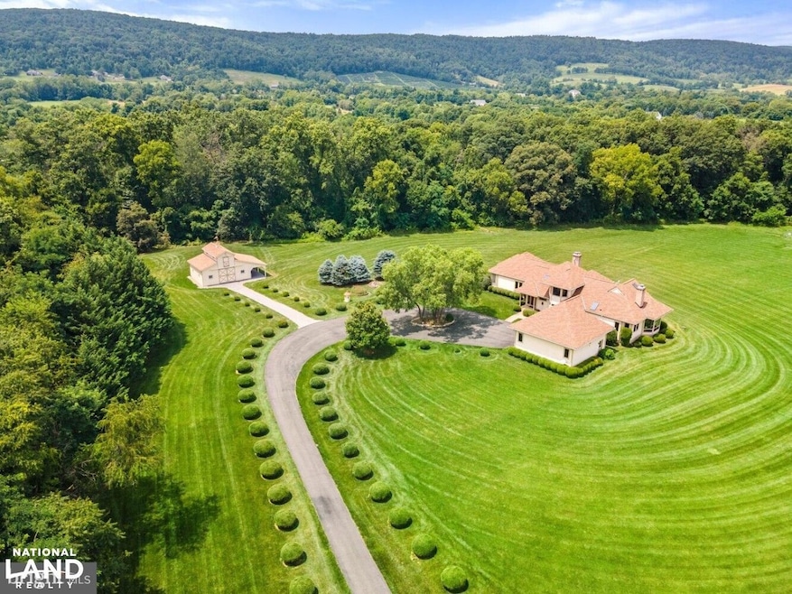 18291 Calumet Ln, Bluemont, VA 20135 - photo 1