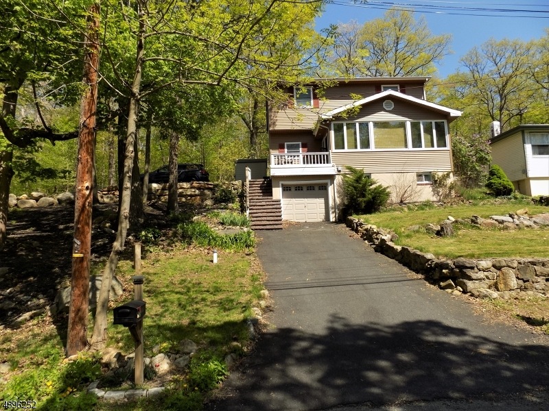 102 N Cherry Rd, Lake Hopatcong, NJ 07849 - photo 1