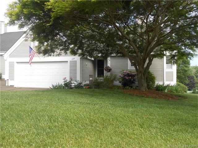 228 Legend Hill Rd unit 228, Madison, CT 06443 - photo 1