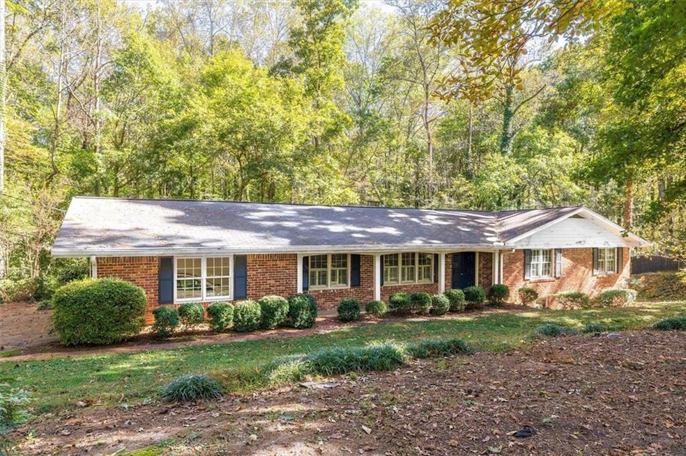 2350 Oxbow Cir, Stone Mountain, GA 30087 - photo 1