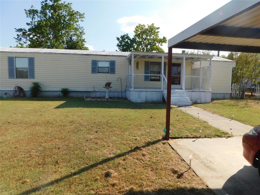 160 Spring Valley Ct, Springtown, TX 76082 - photo 1