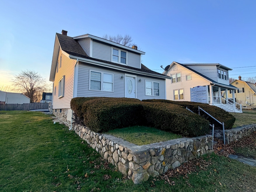 12 Clark Ln unit A, Waterford, CT 06385 - photo 1