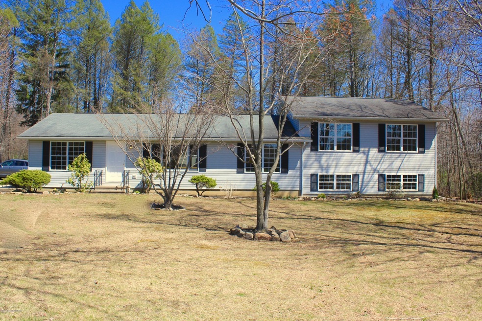 106 Peggy Ln, Kunkletown, PA 18058 - photo 1