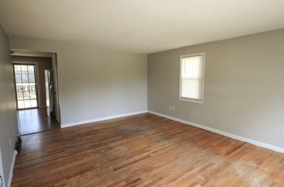 23 Bog Hollow Rd unit 1, Springfield, MA 01109 - photo 1