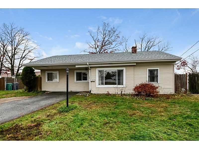 66 Wyoming Ave, Warwick, RI 02888 - photo 1