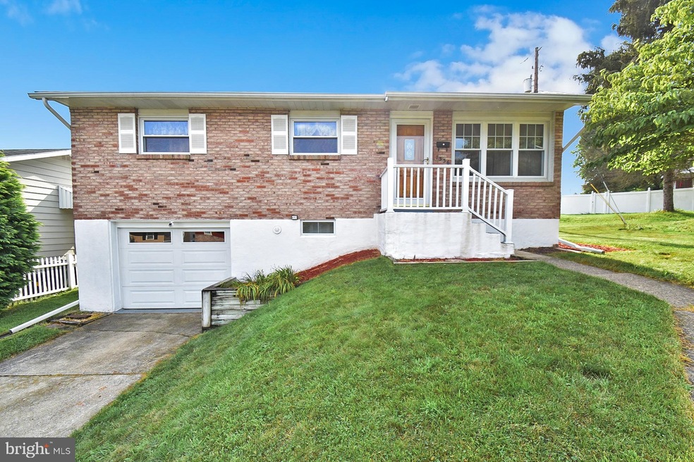 1336 S 11th St, Allentown, PA 18103 - photo 1