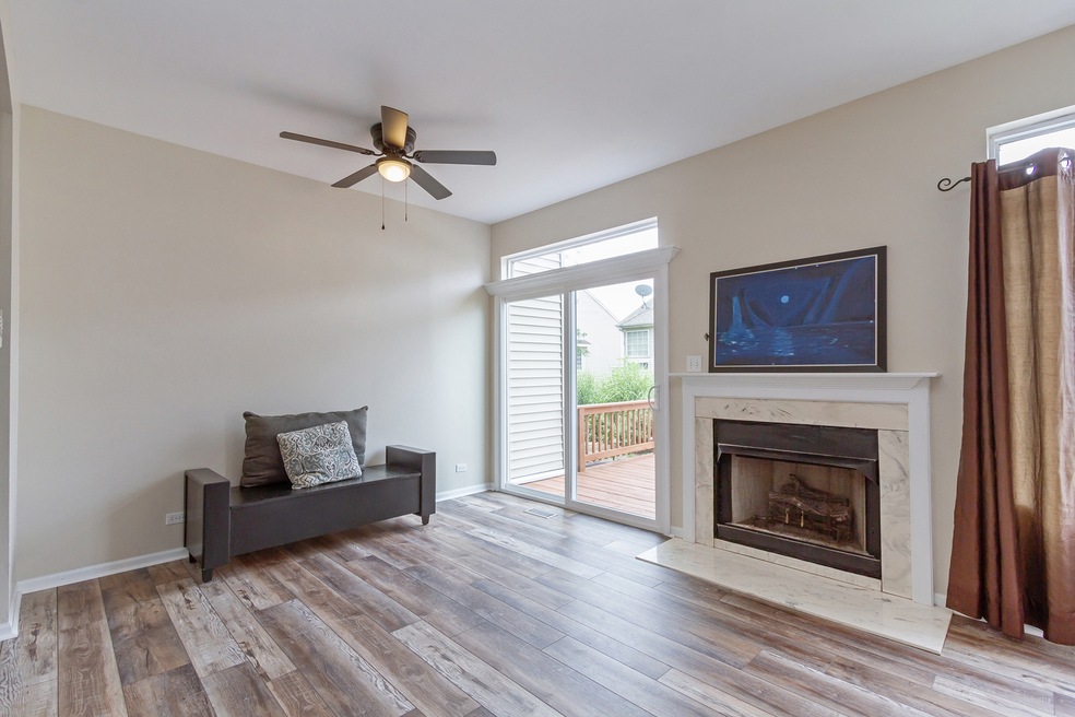 938 Mesa Dr, Lake In the Hills, IL 60156 - photo 1