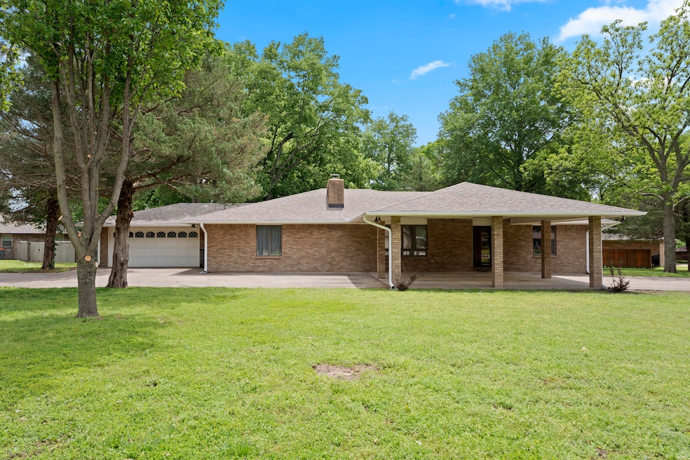 Sold $285,000
