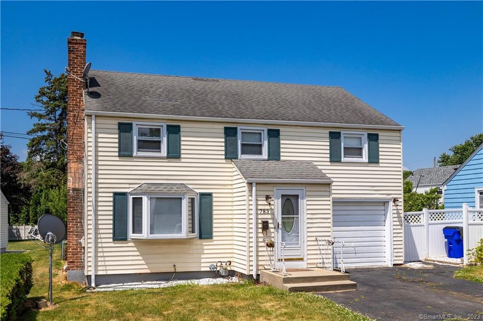 783 Quaker Ln S, West Hartford, CT 06110 - photo 1