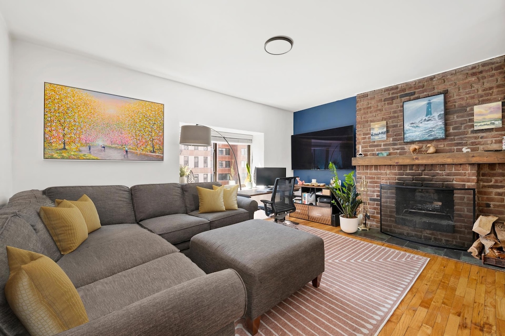 For Sale $400,000 • Co-Listing Agent