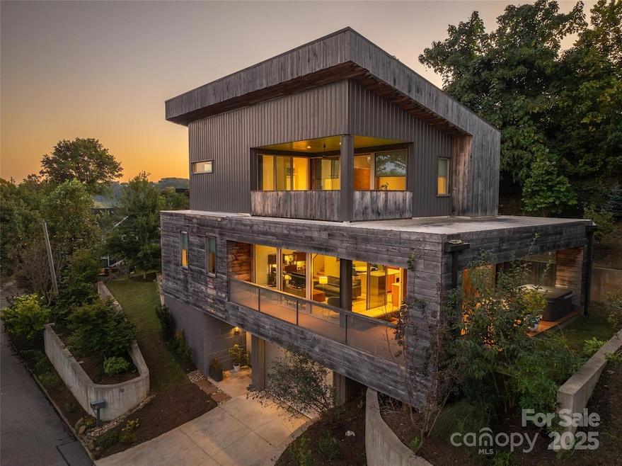 Under Contract $999,000