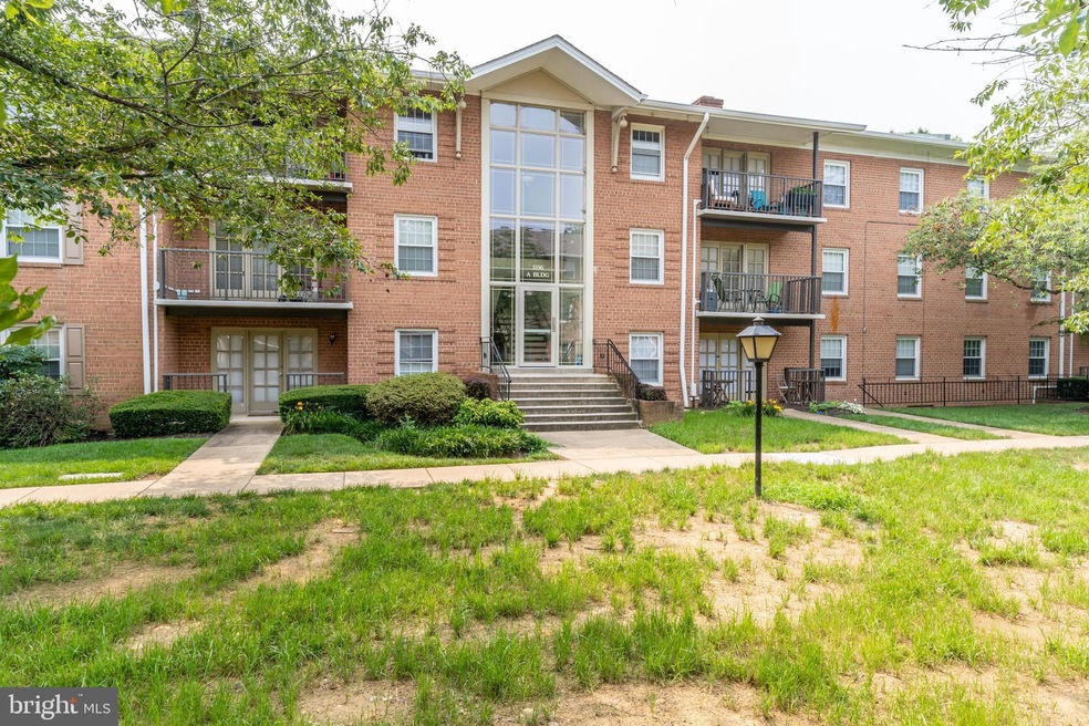 3336 Spring Ln unit A-12, Baileys Crossroads, VA 22041 - photo 1