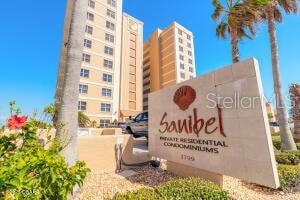 Sanibel unit 403, Daytona Beach, FL 32118 - photo 1