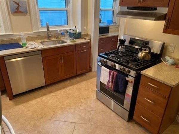 133 Hillside Rd unit 1, Watertown, MA 02472 - photo 1