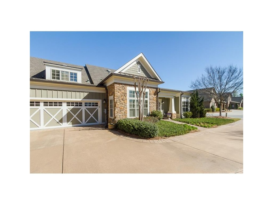Attached ranch end unit condo