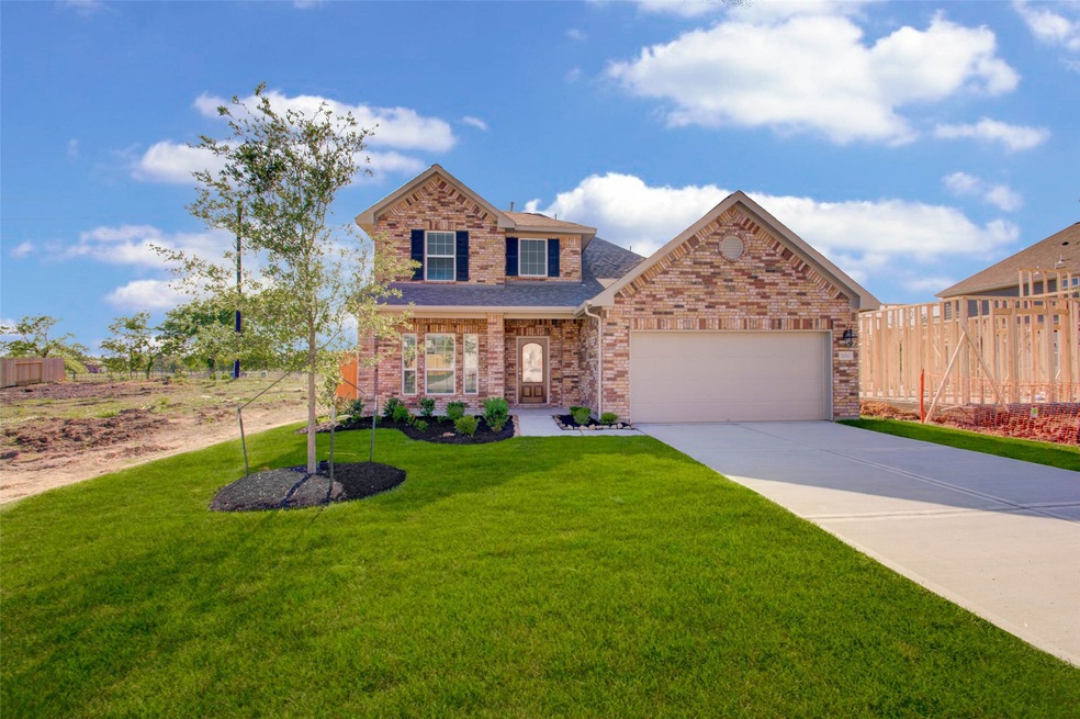 ***THE PHOTOS AND VIRTUAL TOUR DISPLAYED ARE REPRE