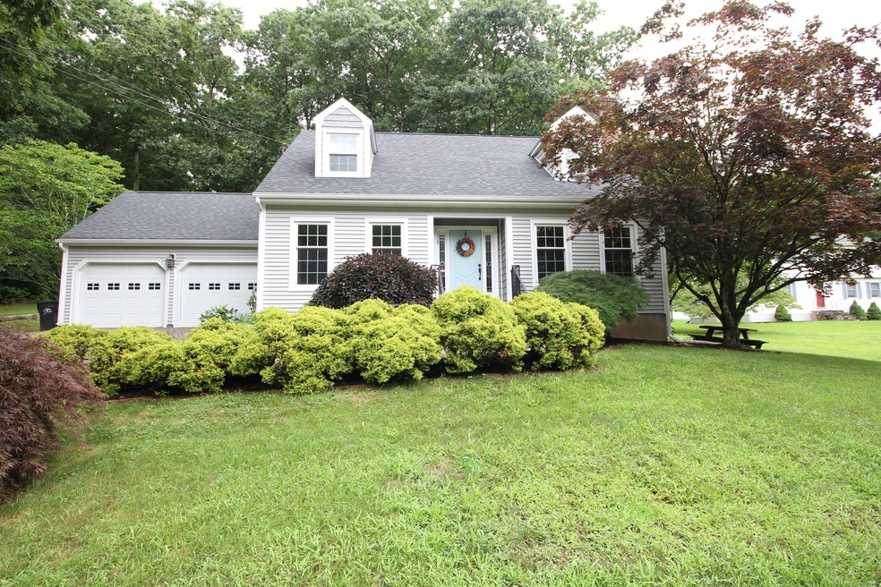 66 van Cedarfield Rd, Colchester, CT 06415 - photo 1