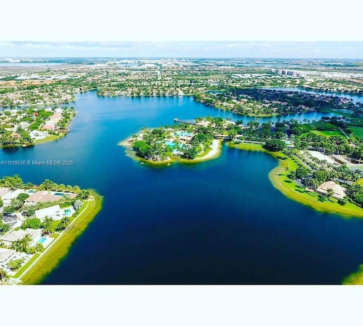 10794 NW 70th St, Doral, FL 33178 - photo 1