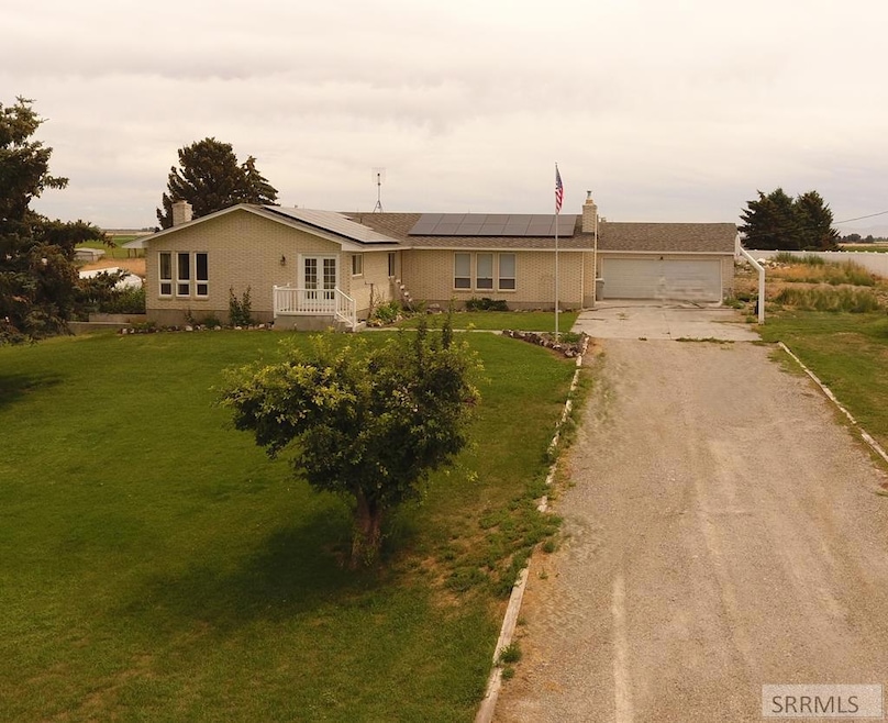 For Sale $449,900 • Co-Listing Agent