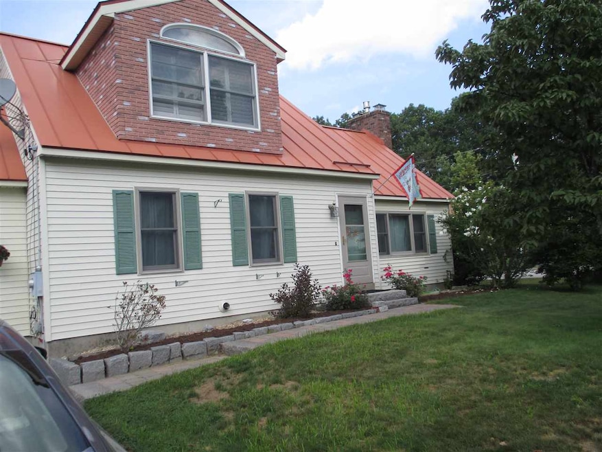 300 Patricia Ln, Manchester, NH 03104 - photo 1