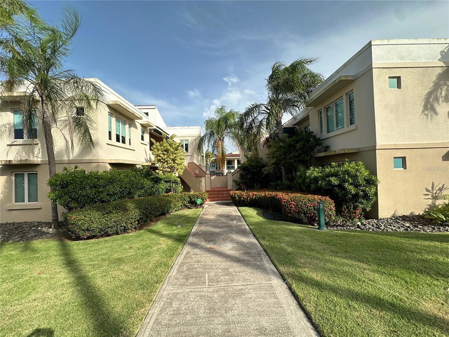 LAKESIDE VILLAS Mendez Vigo unit M-3, Vega Alta, PR 00692 - photo 1