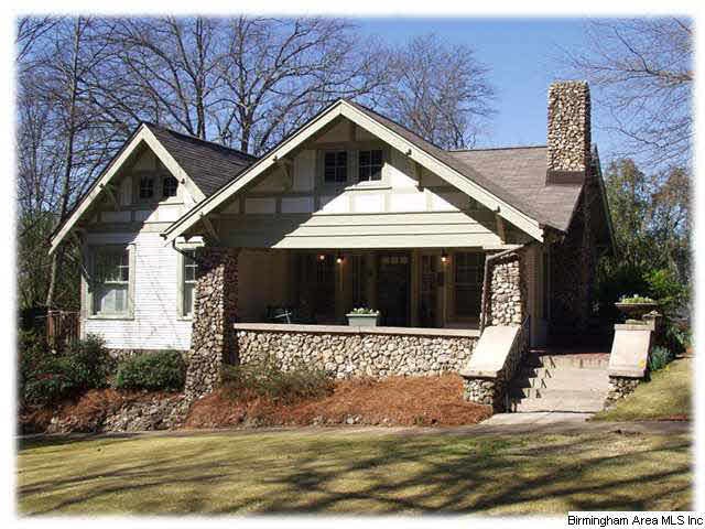 Historic bungalow in Forest Park!