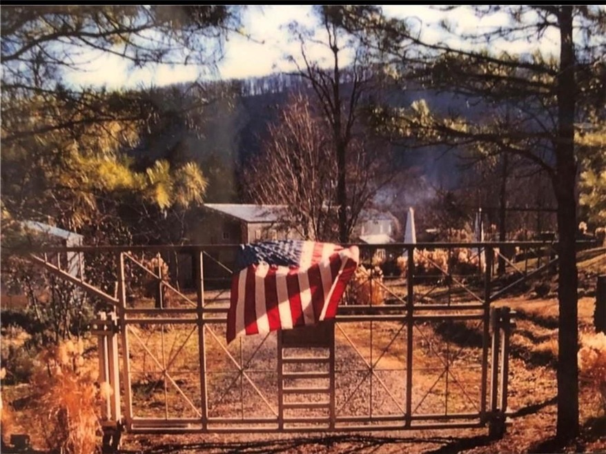 19035 Stout Mountain Rd, Fayetteville, AR 72701 - photo 1