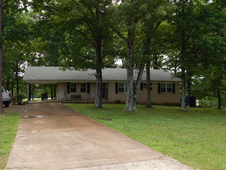 2261 Waynesboro Hwy, Waynesboro, TN 38485 - photo 1