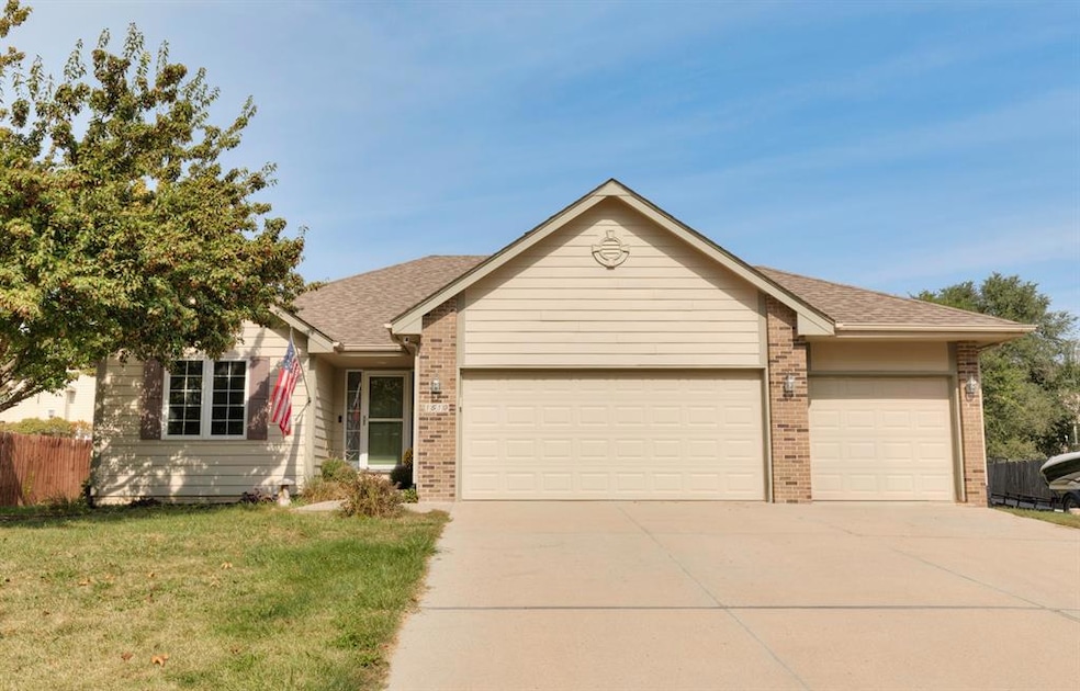 For Sale $330,000 • Co-Listing Agent