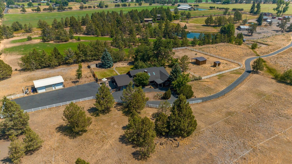 19460 Rudi Rd, Bend, OR 97703 - photo 1