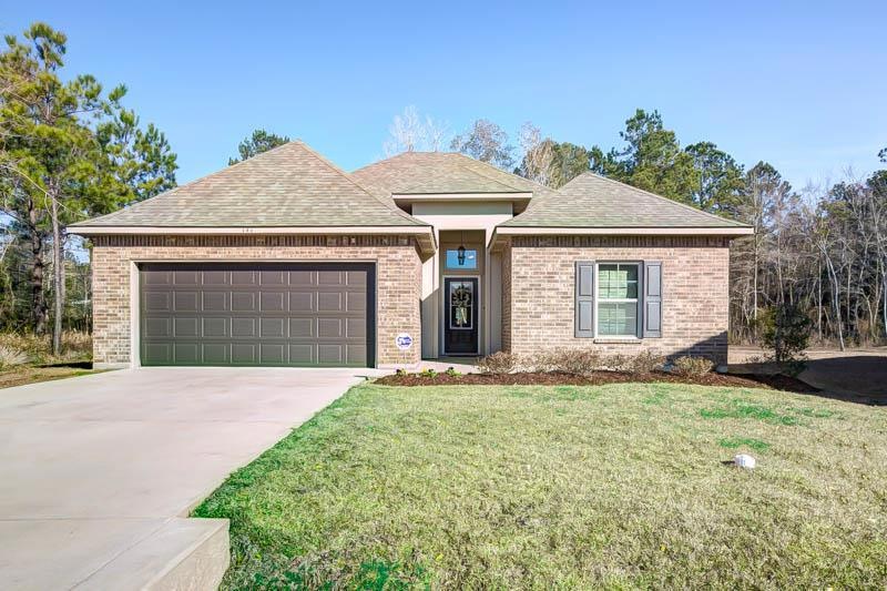 BEAUTIFUL 3 YEAR OLD HOME IN THE SAVANNAH'S - 3 Br