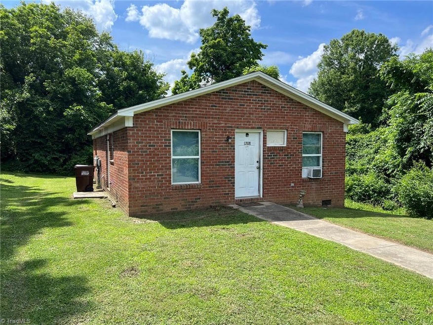 Welcome home to 1208 Adams Street!