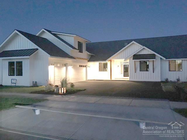 826 NW 13th St, Redmond, OR 97756 - photo 1