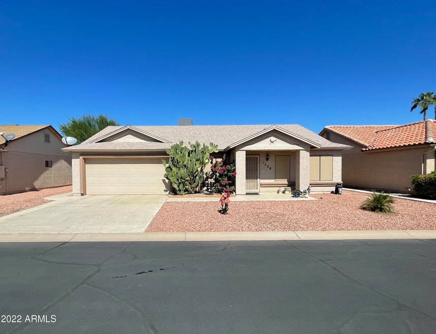 1528 E Spyglass Drive