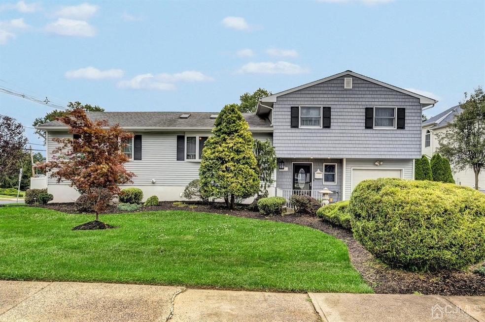 Sold $765,000 • Co-Listing Agent