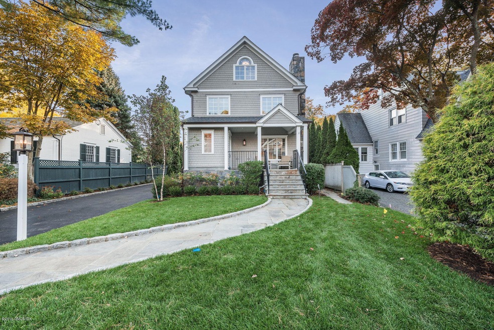 10 Irvine Rd, Old Greenwich, CT 06870 - photo 1