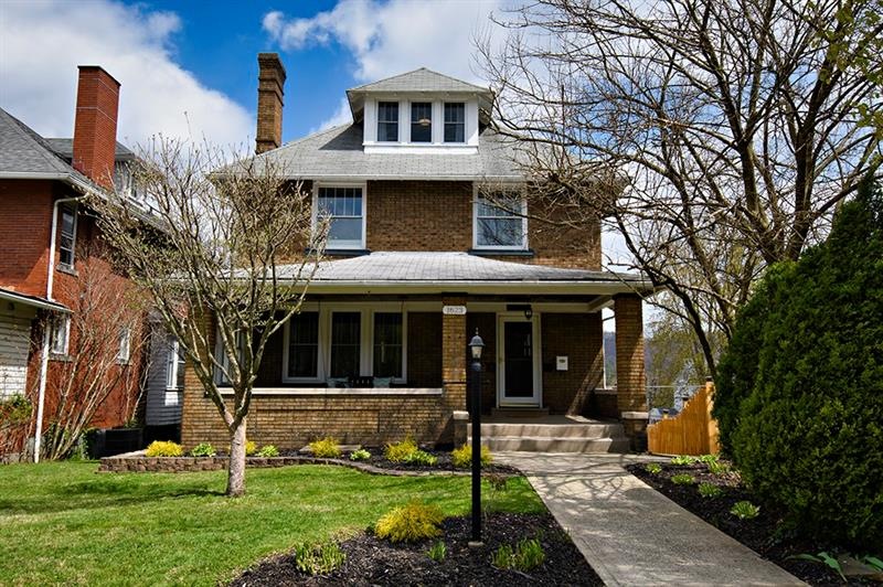 Welcome HOME to 1623 Ridge Ave! Walk up the new co