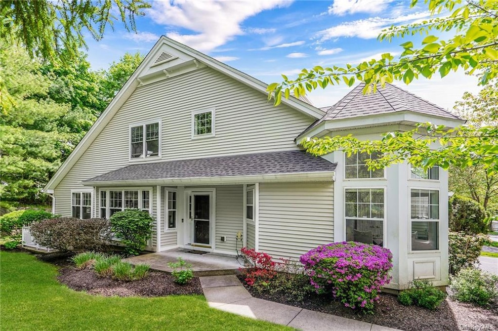 8 Apple Hill Ln, Peekskill, NY 10566 - photo 1