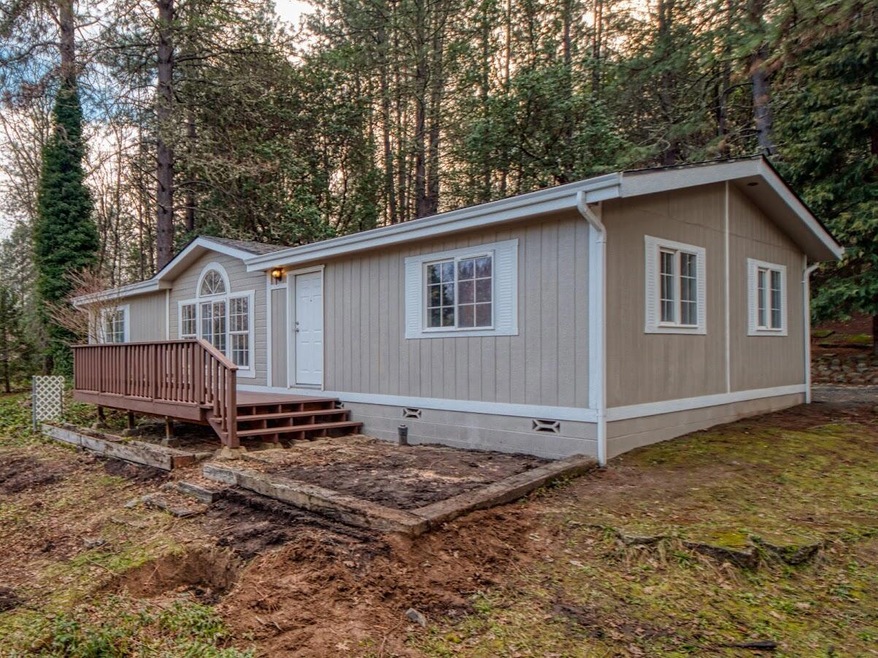 137 Josephine St, Merlin, OR 97532 - photo 1