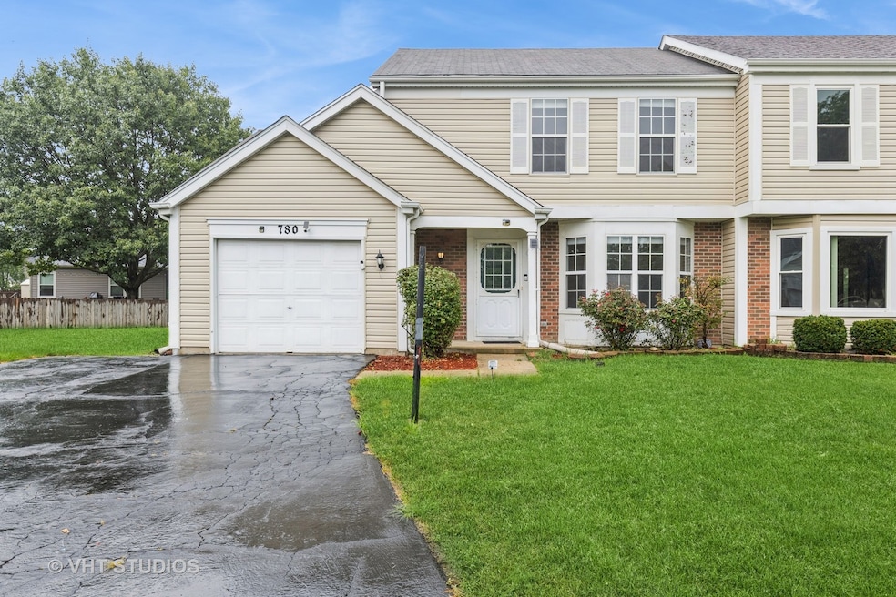780 Trinity Ct, Carol Stream, IL 60188 - photo 1