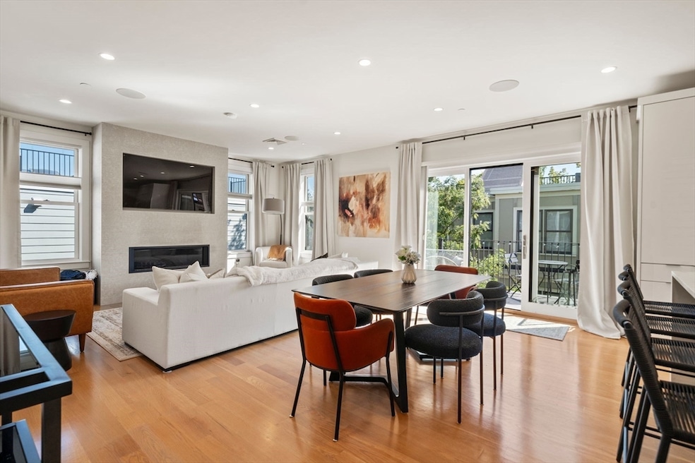 341 E St unit 3, Boston, MA 02127 - photo 1