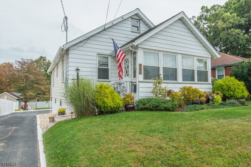 134 Bartholdi Ave, Butler, NJ 07405 - photo 1