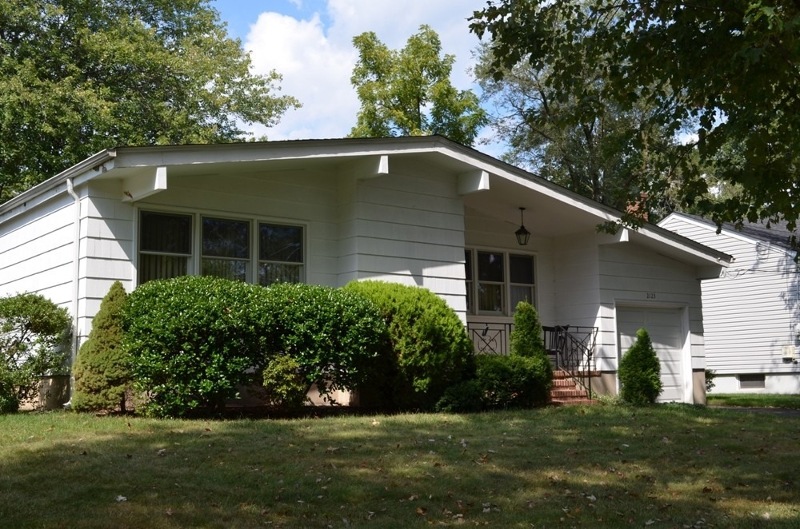 2123 Algonquin Dr, Scotch Plains, NJ 07076 - photo 1