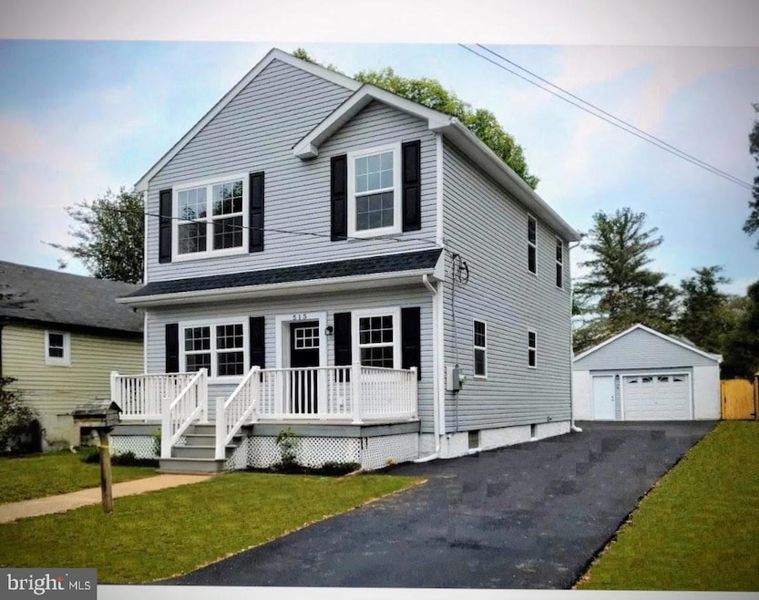 Coming Soon $499,900 • Co-Listing Agent